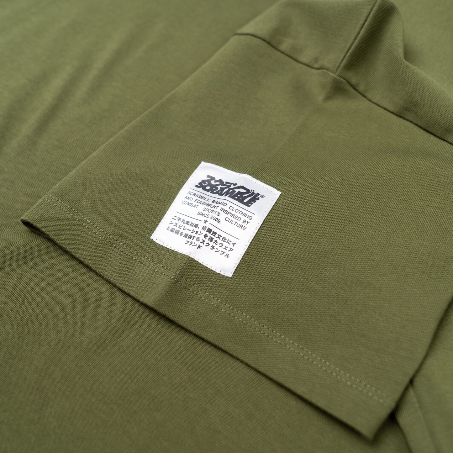 SCRAMBLE OVERSIZE LOGO Tシャツ OLIVE